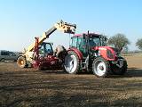 První instalace systému automatického řízení Trimble EZ-Pilot na traktor značky Zetor (1)