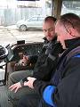 Tomáš Loch při instalaci autopilotu na pásový traktor JD (2)